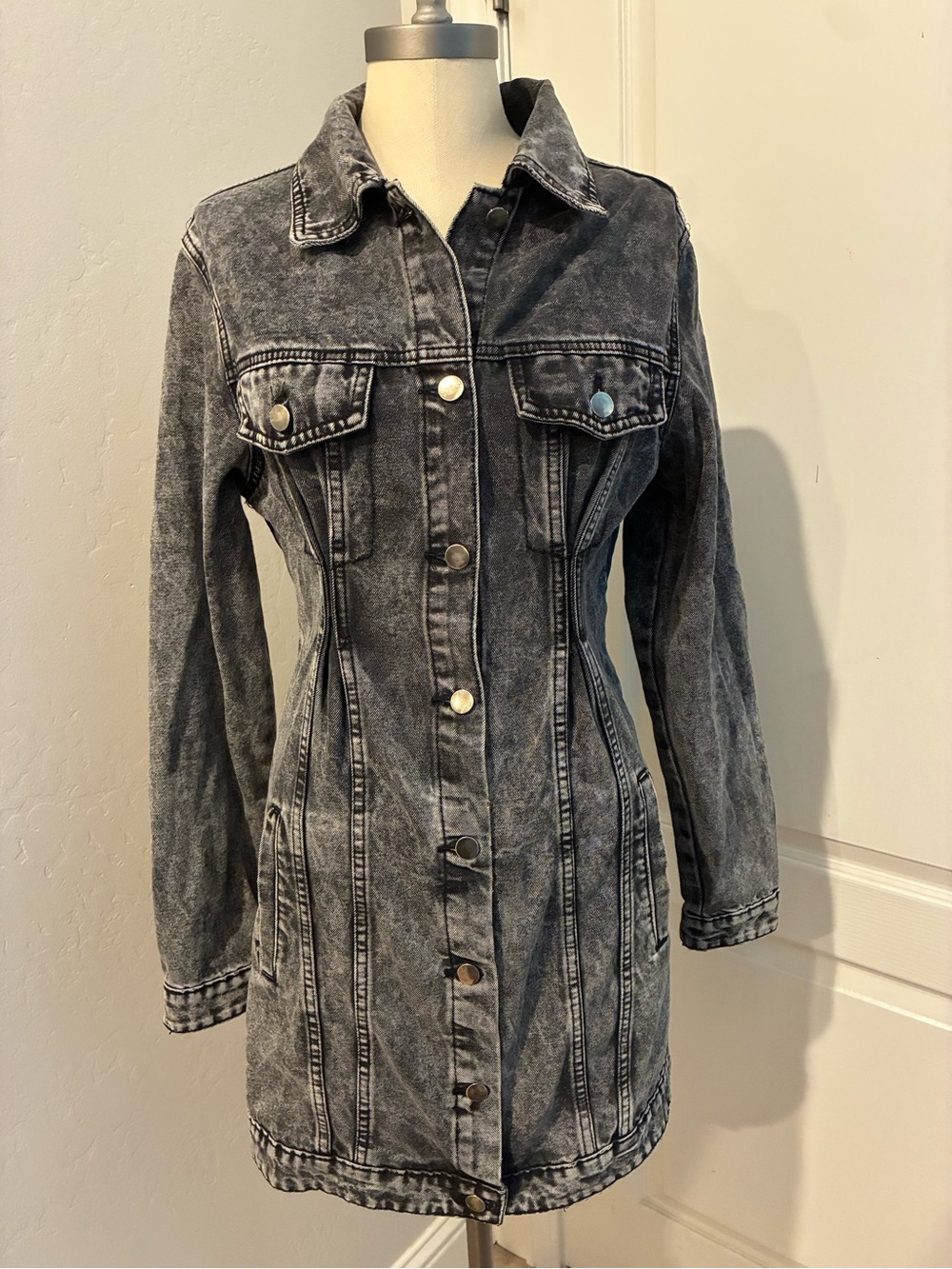 Fashion Nova Boo Thang Lace Up Back Denim Jacket/Dress Acid Wash Black Grey S